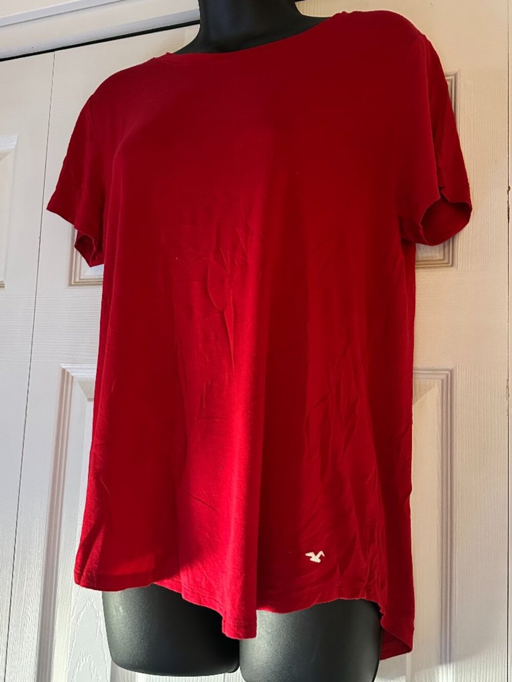 Hollister Easy Tee Medium Red Short Sleeve T-Shirt Flowy Casual Top